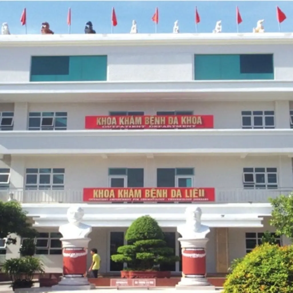 Bệnh viện Da liễu Trung ương Quy Hòa là tuyến đầu điều trị da liễu