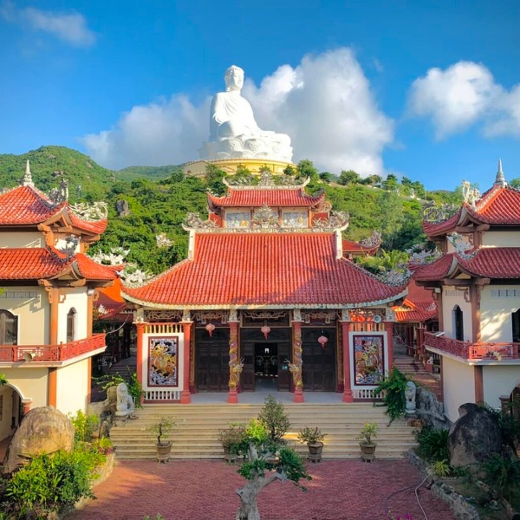Chùa Linh Phong – điểm hành hương linh thiêng của người dân địa phương